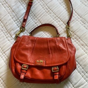 Coach Crossbody Burnt Orange & Gold Purse 🍊